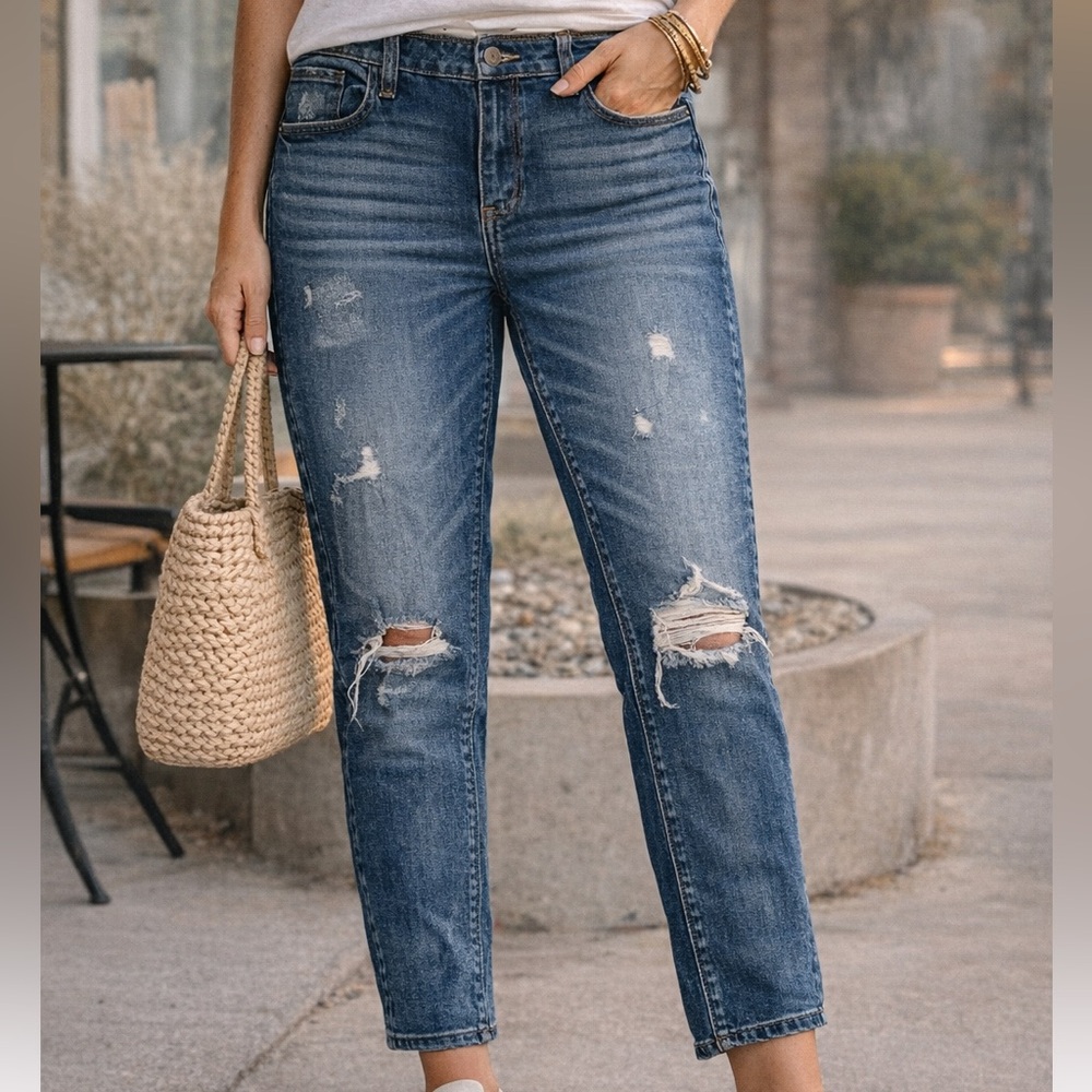 Daytrip Women's Straight Leg Distressed Blue Jeans
